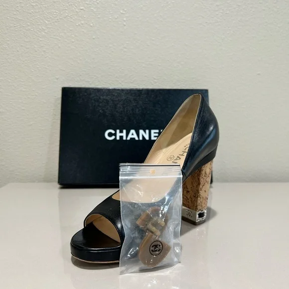 CHANEL BLACK LEATHER PEEP TOE CORK HEEL PUMPS - Picture 2 of 8